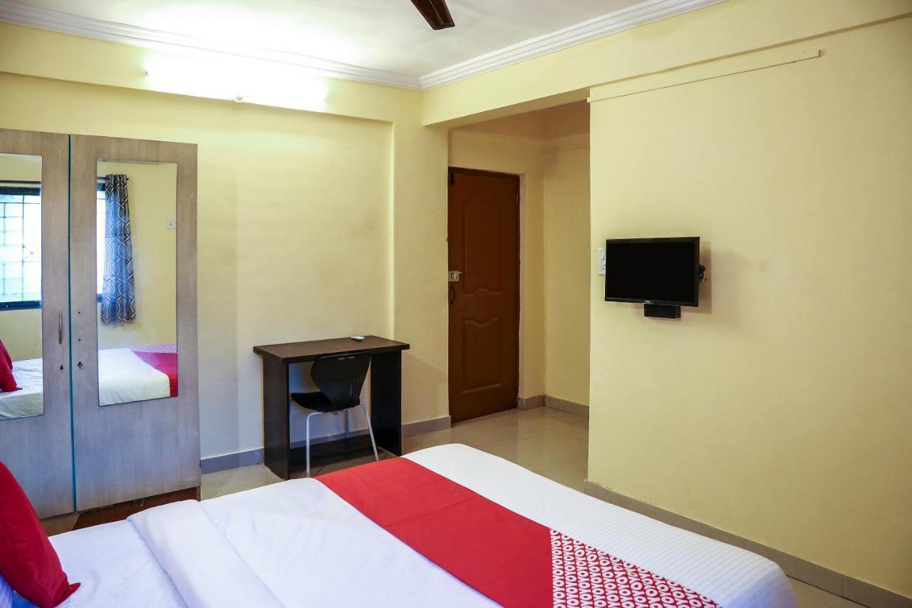 Flagship Eon Studio Apartments Mangvadi Buitenkant foto